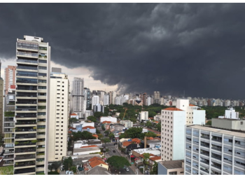 ELO NEWS Materia Temporada de chuvas vem aí: como evitar prejuízos com apagões e oscilações de energia 