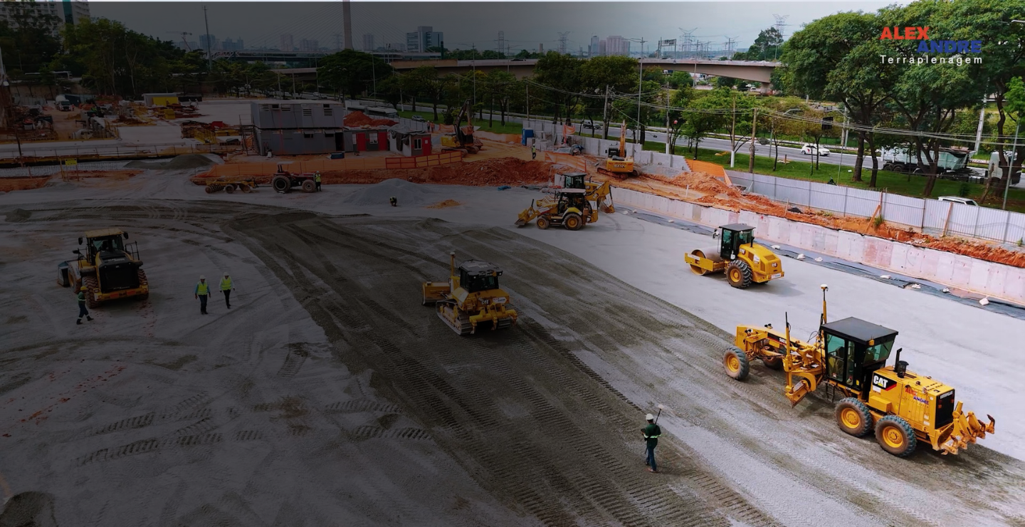 Tecnologia 3D em máquinas Cat®: a inovação por trás da piscina de ondas em São Paulo 